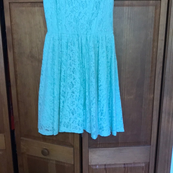 Dress - Picture 3 of 5